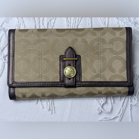 Coach Clutch/Wallet with Chain - Picture 16 of 17